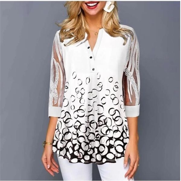 Plus Größe 4XL 5XL Hemd Bluse Weiblichen Frühling Sommer Tops Vneck Halbe Hülse Spitze Splice Print Boho Frauen Hemd 210401