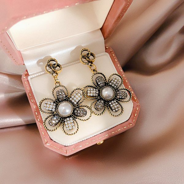 

925 silver needle european and american fashion high profile retro flower earrings temperament wholesale french jeweled earrings online infl, Golden