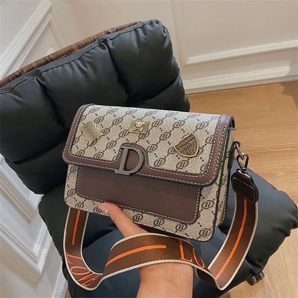 

net red printing women's fashion high sense atmosphere small square broadband single messenger 75% off online wholesale