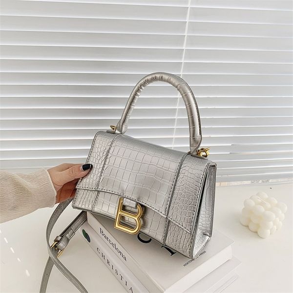 

same female new fashion versatile pattern small square one messenger red hand zgfb clearance outlet sale
