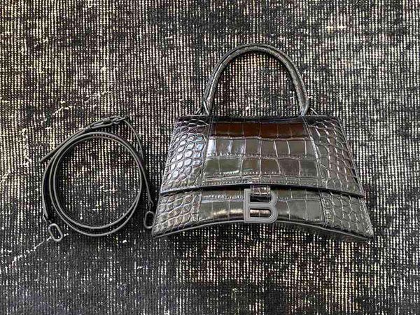

woman's handbag designer bags baleciga's luxury bag high level voby