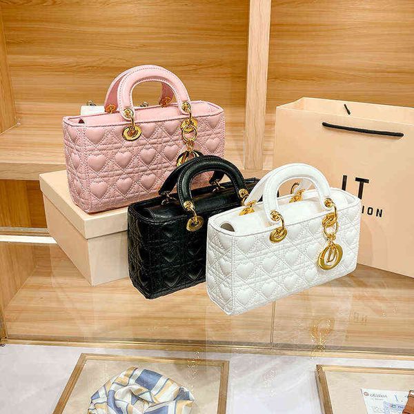 

factory online export designer tide brand ladies bags d family new fashion versatile msenger women's spring and summer handbag shoulder