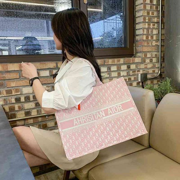 

2022 factory wholesale new embroidered tote bag portable large capacity women's bag mobile phone