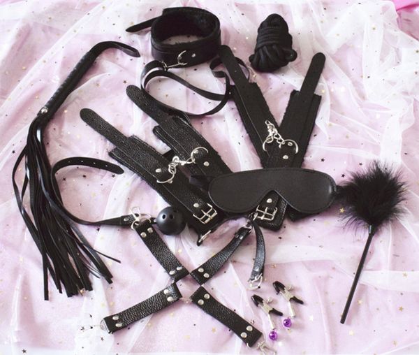 Altri articoli di bellezza per la salute Kit sexy BDSM Bondage Manette sexy Gioco Whip Leathe