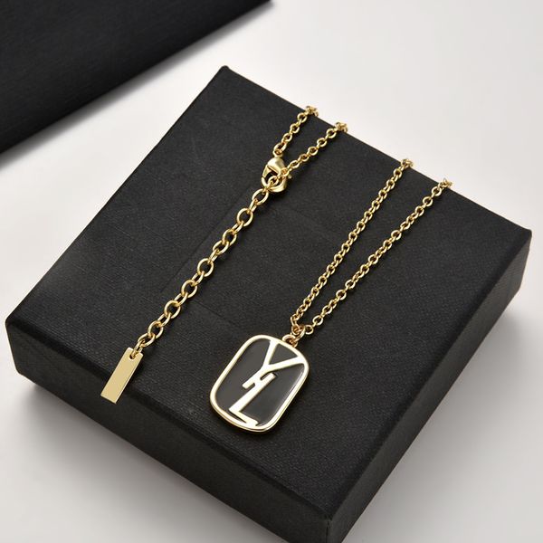 

designer letter necklace pendant for men womens gold chain necklaces luxury fashion women jewelry mens chin necklaces 2207252d, Silver