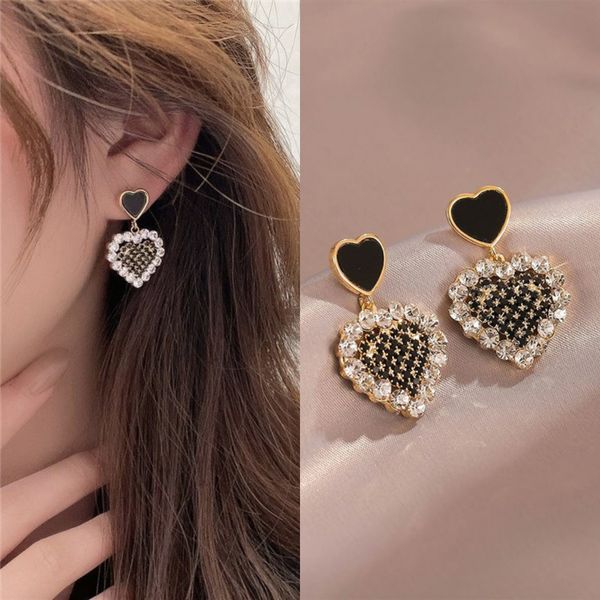 

south korea dongdaemun diamond heart stud fashion niche design black oil drop earrings temperament all-match earrings, Golden;silver