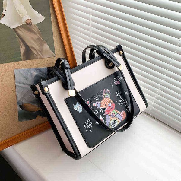 

fashion tote bag popular cute bear printed handbag large capacity contrast color single shoulder armpit bag 220513