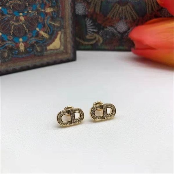 

2022 fashion 20% off designer jewelry d di full diamond earrings female fashion simple hollow out earrings geometric, Golden