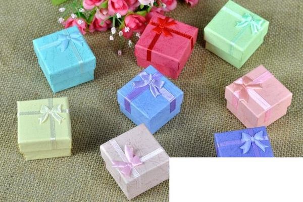 

48pcs jewelry gift box for ring size mix color not including ring, Black;white