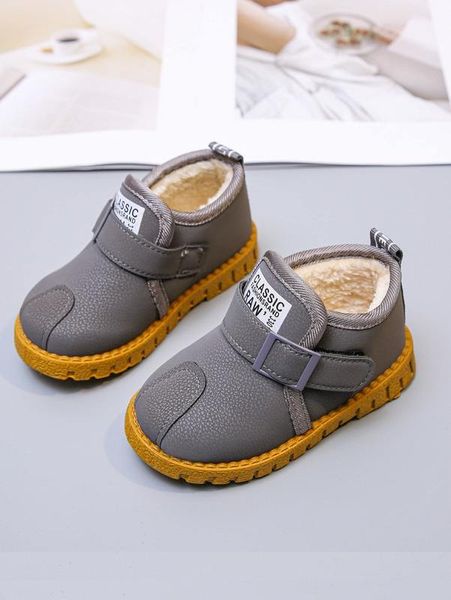 Meninos fivela detalhe botas fuzzy ela