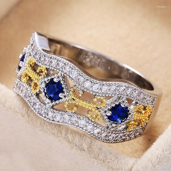 Fedi nuziali Huitan Vintage Splendido anello da dito femminile Shine Blue CZ Stone Moglie/madre Regalo di compleanno Grandi anelli antichi Rita22