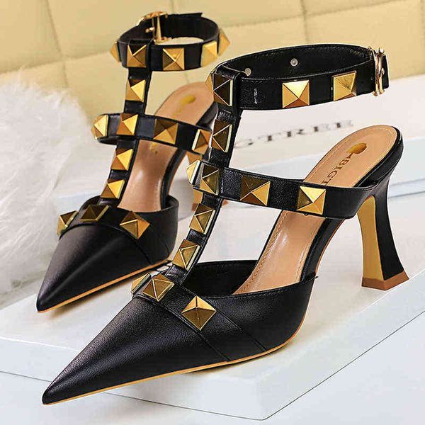 

bigtree shoes roman style high heels metal rivets kitten women pumps party summer woman sandals 220531, Black