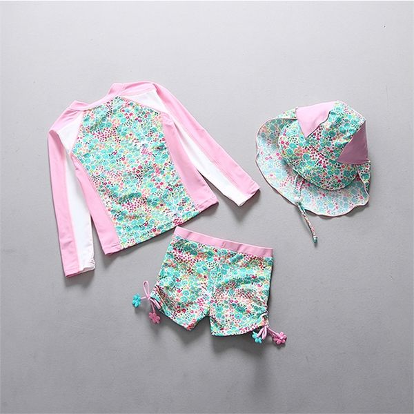 Cappello da sole floreale rosa Costume da bagno per bambina in 3 pezzi Costume da bagno per bambini per bambini Costume da bagno per bambini in 2 pezzi con maniche lunghe 220426