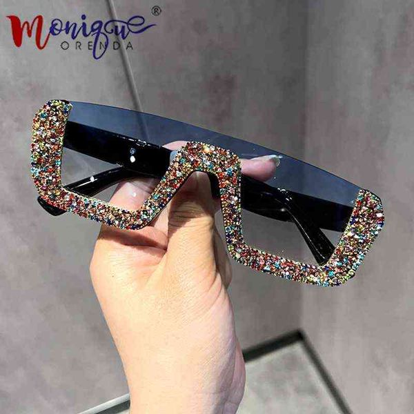 

2022 luxury brand designer women sunglasses one picece haft frame vintage classical sun glasses for women trend style eyewear y220410, White;black
