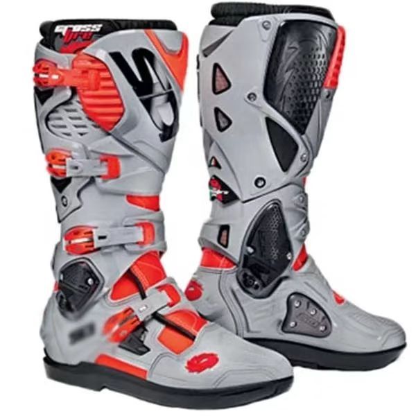 

professional motorcycle boots and off-road boots to protect the ankle