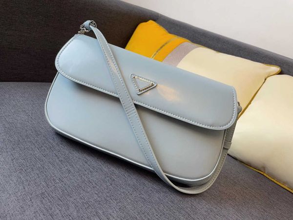 

luxury goods leather cross body handbag underarm bags handbags retro middle ages very chic three-dimensional fashion plain
