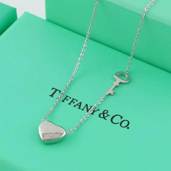 

pendant necklaces 3 colors fashion luxury designer love necklace women paragraph clavicle gold peach heart pendant necklaces fine jewelry t2, Silver