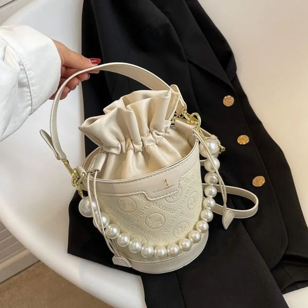 

designer popular bags women's 2022 summer new all-match messenger bag high-end western-style pearl portable bucketbag tide