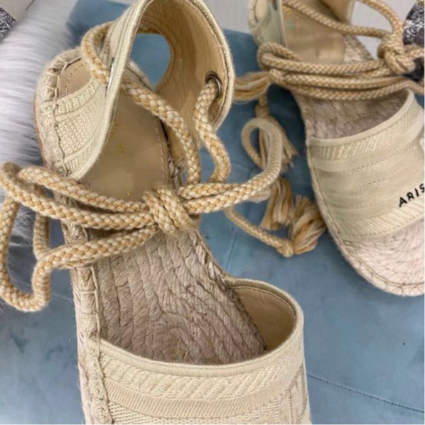 

2022 lastest platform sandals women designer shoes , fashion wide flat espadrille summer outdoor causal rope ankle strap sandals, Black