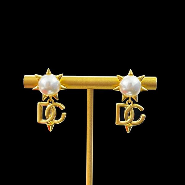 

new designed earring stud gd letters pearls rivets copper 18k gold plated anti allergy women's earring ladies designer jewelry e09, Golden;silver