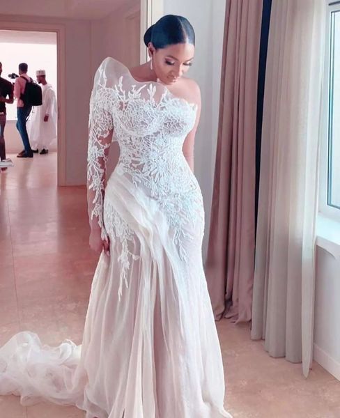 Abiti da sposa a sirena con una spalla in pizzo retrò primaverile Abiti da sposa a maniche lunghe in tulle con illusione a maniche lunghe in Arabia Saudita BC5642