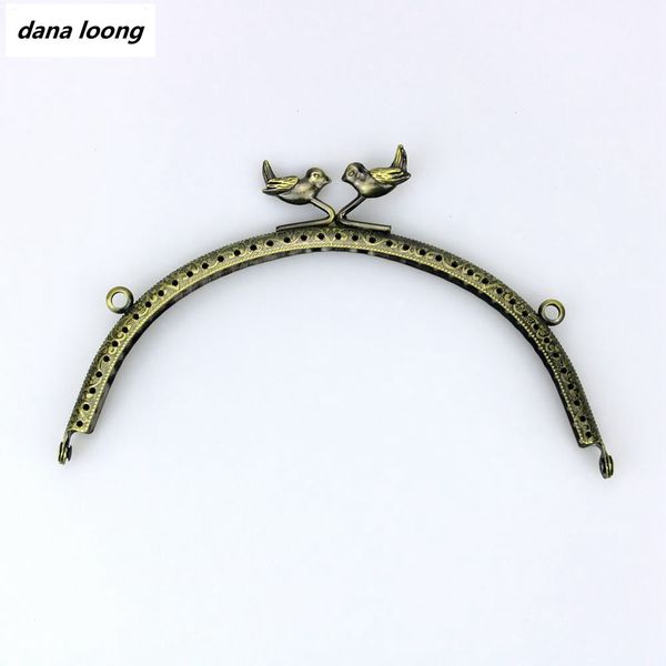 

1 piece 15.5 cm antique bronze semicircle cartoon bird bead metal purse frame embossing kiss clasp diy bag accessory, Black
