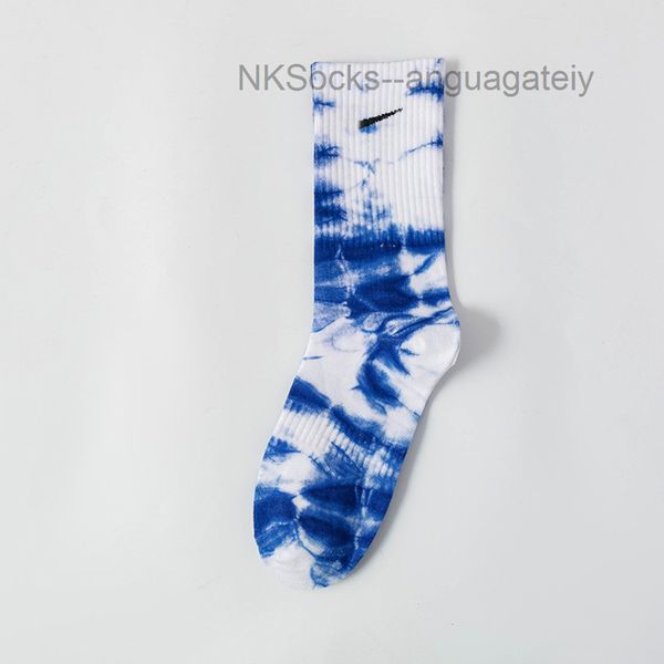 

classic men's fashion tie dyed socks hook brand men women long cotton sports high candy colour middle tube moisture absorption sock lux, Black