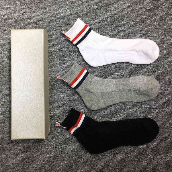 

tb striped socks men's middle tube 2021 spring and autumn thick leisure college style versatile winter warm socks trend, Black;white