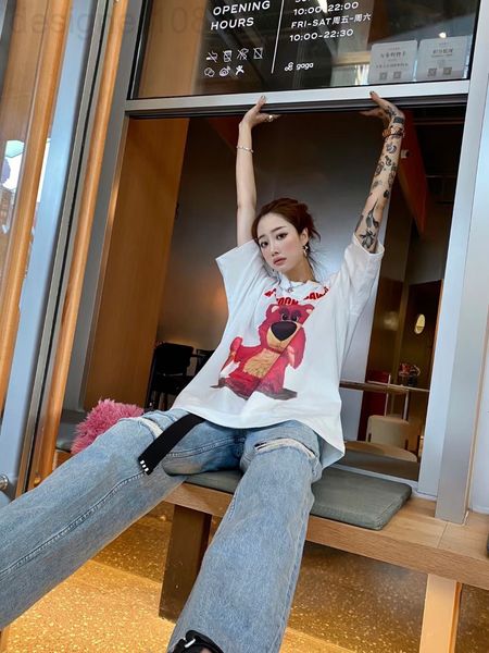 

women's t-shirt designer we family 22 spring and summer new minority design strawberry bear velvet letter printing loose bai tie short, White