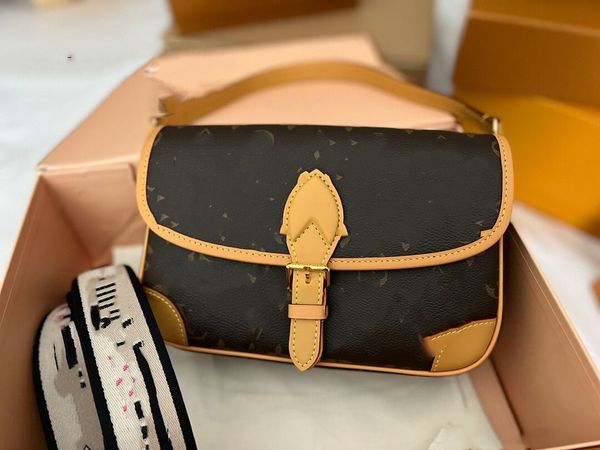 

bag designer luxury classic presbyopia cross-body shoulder dark brown leather coin purse