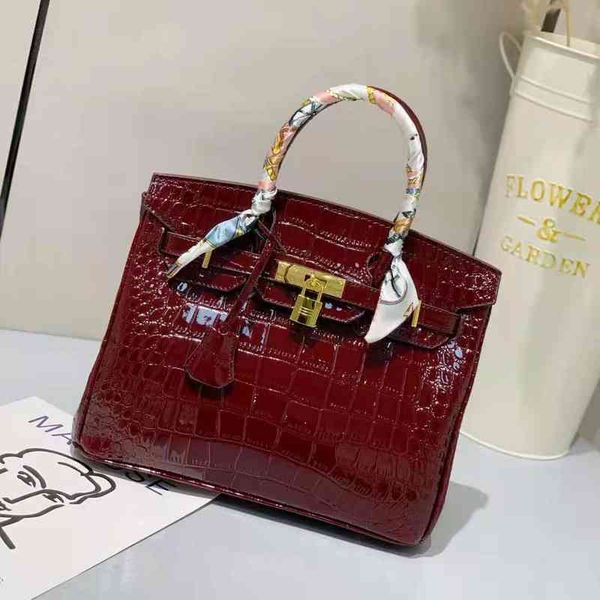 

fashion women handbags heme crocodile pattern platinum bag leather women's 2022 fashion contrast color versatile atmosphere portable si