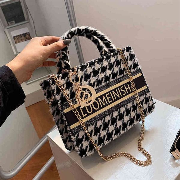 

high sense female spring and summer fashion versatile chain messenger red portable small square design purses online