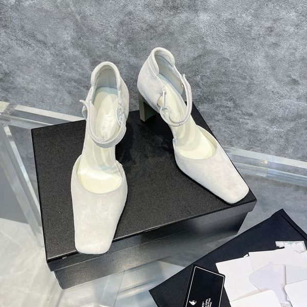 

luxury women designer sandals casual shoes 2022 spring new high-heel chunky-heel shoes slip-on office worker temperament leather shoe 0417, Black