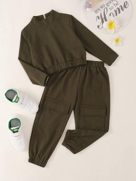 

little girl's small high collar pullover and flip pocket pants she, White