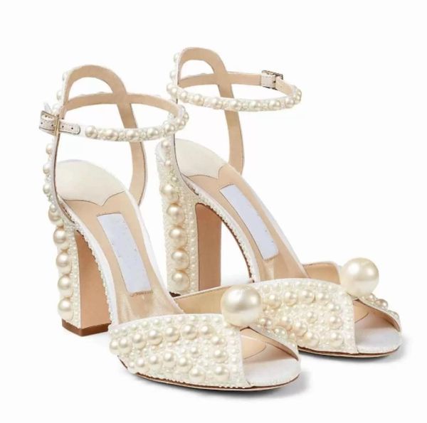 Bello perfetto Sandals Sacora Sandals White Pearls Designer Designer Women's High Heels Abito da festa di marca di lusso EU35-43 con scarpe da passeggiate in scatola scarpe scarpe
