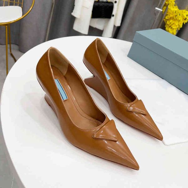

slippers early spring fashion temperament special-shaped heel pointed shallow mouth single shoe style net red high-heeled women's shoes, Black