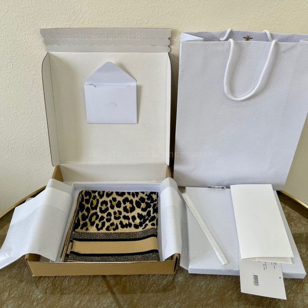 

luxury woman new style designer scarves silk d scarf original quality women's 90x90cm scarfs designer yellow leopard print wholesale, Blue;gray