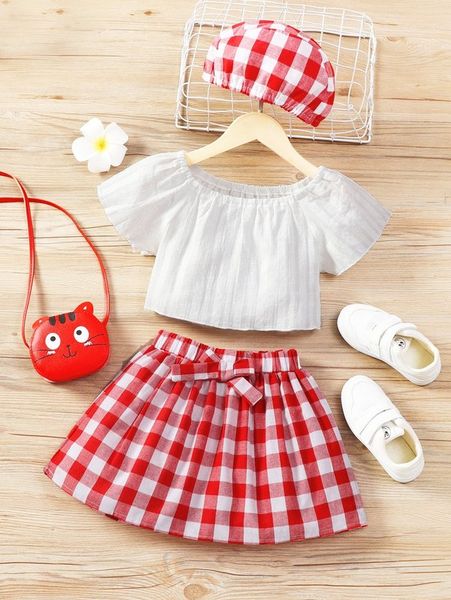 

little girl's large round neck coat and two-color plaid belt skirt she, White