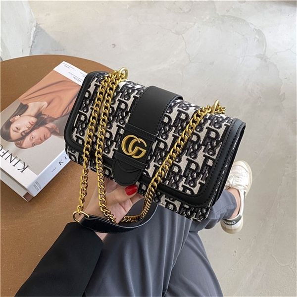 

female new fashion version one messenger red texture foreign style versatile chain small square purses outlet online