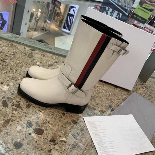 

the new mid-barrel style fashionable ankle boots for 2020 are 100% leather black and beige luxury practical boots sizes 34-42329a