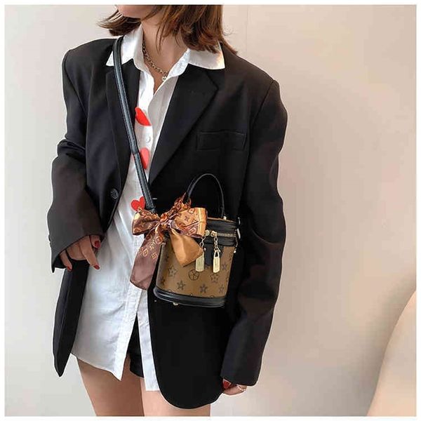 

50% off online sale store female autumn portable messenger single shoulder super red girl round bag mp8a