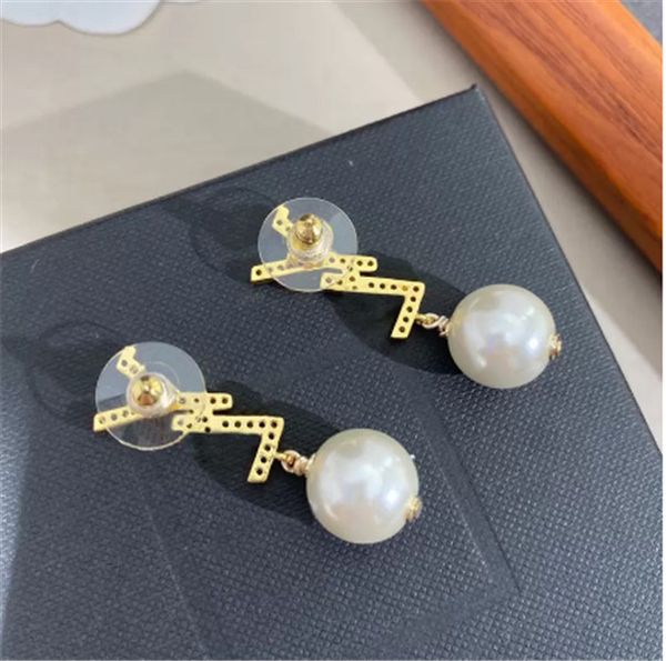 

women fashion earring chic pearl eardrop full diamond letter earrings luxury designer jewelry ear studs hoops love bracelets 2207062xq, Golden;silver