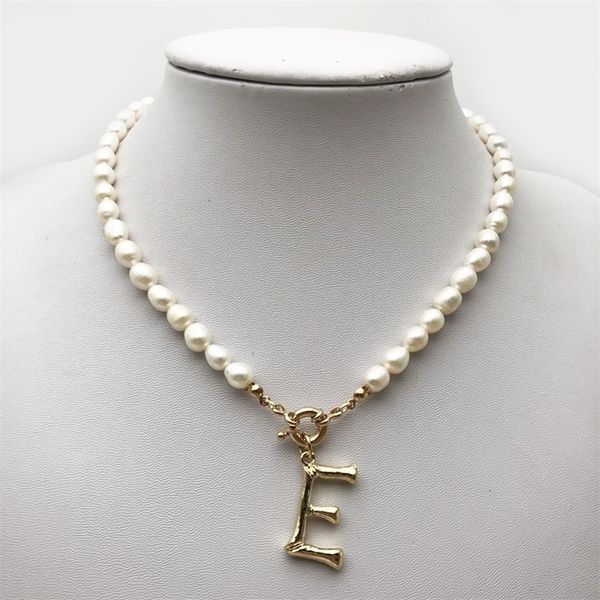 Echte Perlenkette, Alphabet A-Z, anfängliche Perlenkette, Edelstahl-Schnalle, goldfarbener Anhänger, Süßwasserperlen-Schmuck 220517