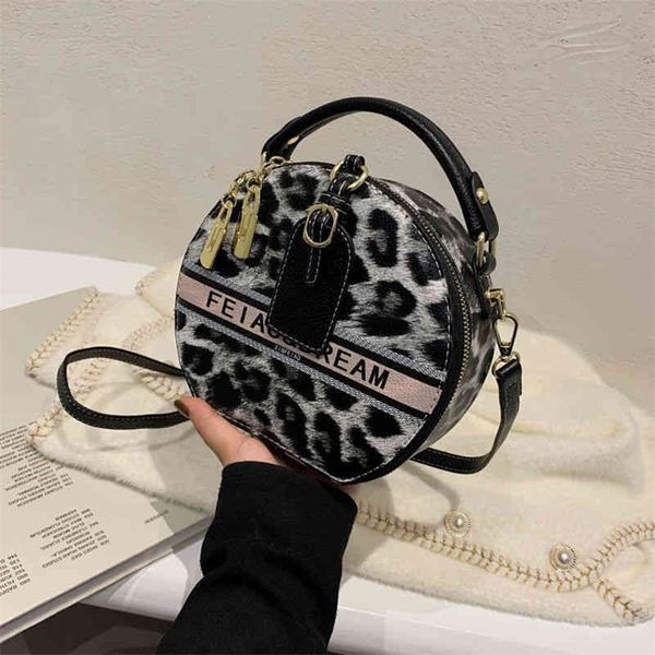 

fashion women's portable messenger round cake pattern fashion versatile small crowd single clearance outlet sale
