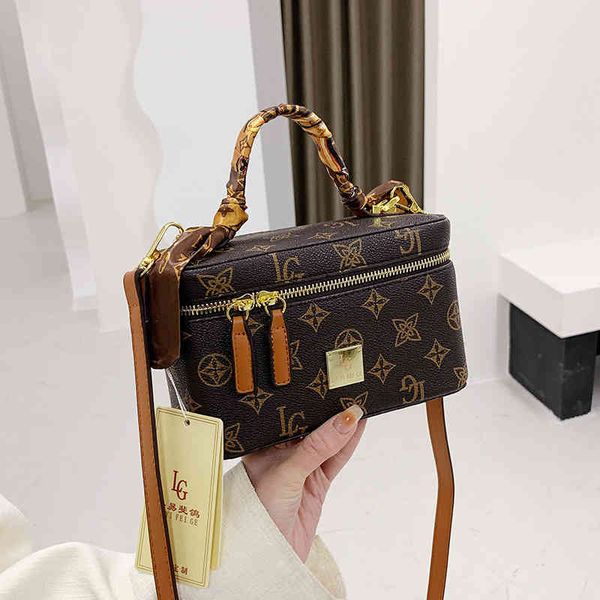 

factory direct sale 58% off 2022 new cosmetic printed hand texture box bag fashion simple single shoulder messenger bag