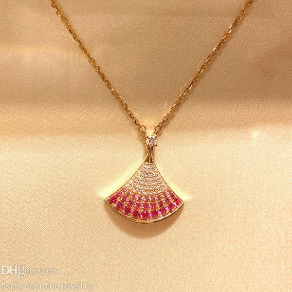Designers de joias de luxo Colar Colar de divas em forma de leque Verde Chalcedony Ouro rosa platina Corrente para mulheres na moda Aniversário diamantes Várias cores