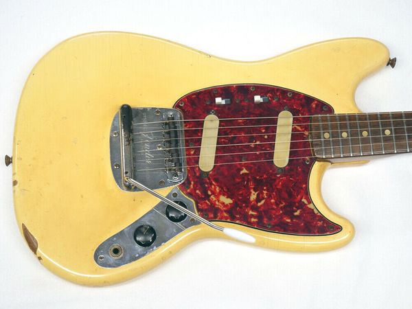 

mustang 1965 (white) #gg5r6 electric guitar