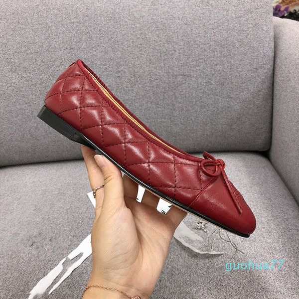 2022 Famous Brand Shoes Sapatos femininos Jumpman Designer Treinadores de 6 cm de altura Couro de qualidade Sole metal fivela sexy vestido de noiva nua nua