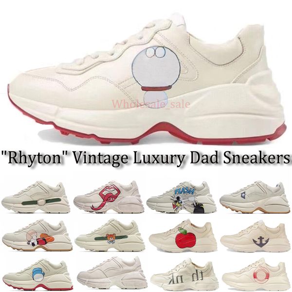 Com designer de caixas Rhyton Shoes Shoes Multicolor Sneakers Men Mulheres Treinadoras Vintage Chaussures Plataforma Papai Sneaker Strawberry Mouse Shoe 35-45