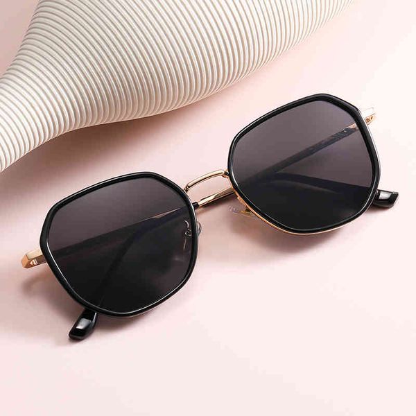 

sunglasses ferrule non-magnetic mirror leg ocean piece irregular oval sunglasses fashion gip4, White;black